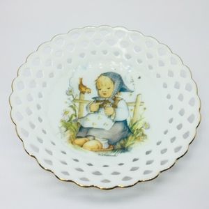 MJ Hummel  1993 "He Loves Me?" Perforated Dish